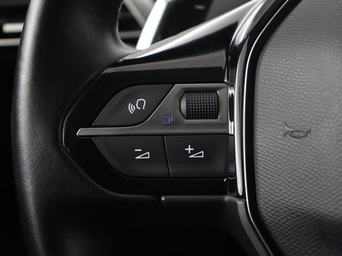 Peugeot 3008 1.6 HYbrid 225 Allure Pack | Carplay | Navigatie | Camera | Cruise Control | LED Koplampen | LMV 18 |