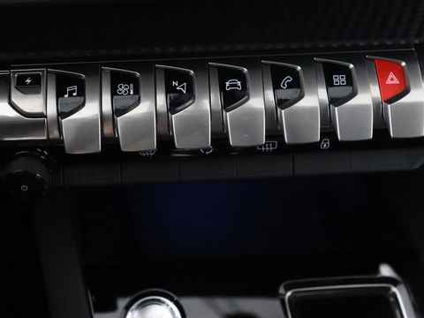 Peugeot 3008 1.6 HYbrid 225 Allure Pack | Carplay | Navigatie | Camera | Cruise Control | LED Koplampen | LMV 18 |