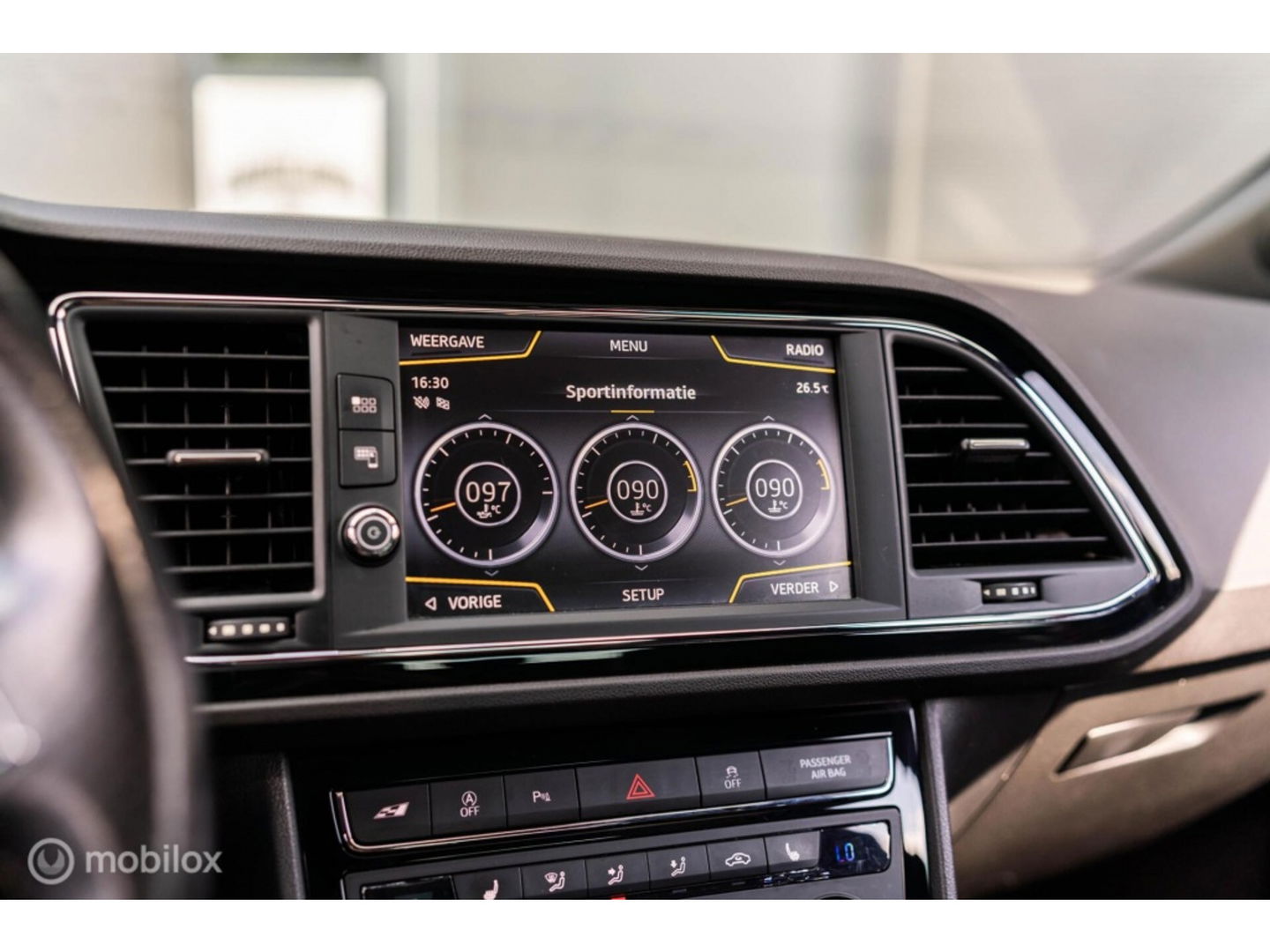 SEAT Leon 2.0 TSI CUPRA 300 F1 DSG / panoramadak / Beats / LED