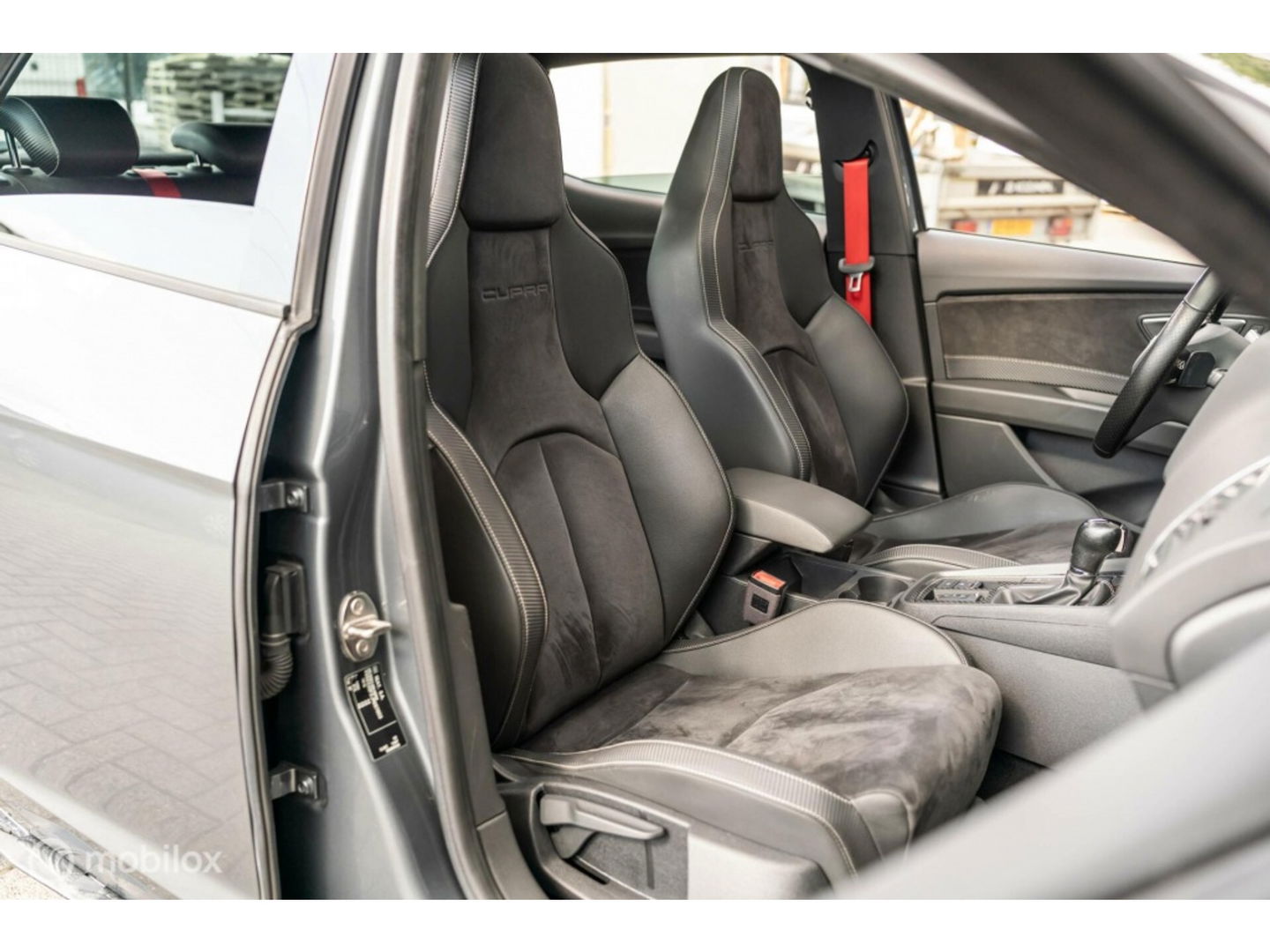 SEAT Leon 2.0 TSI CUPRA 300 F1 DSG / panoramadak / Beats / LED