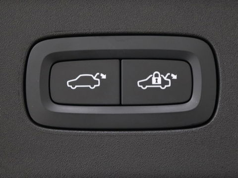 Polestar 2 Long Range Single Motor 78 kWh | Panoramadak | Harman/Kardon Audio | Carplay | Stoelverwarming | Camera | LED koplampen | LMV 19 |
