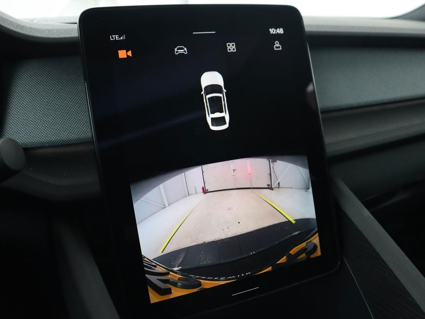 Polestar 2 Long Range Single Motor 78 kWh | Panoramadak | Harman/Kardon Audio | Carplay | Stoelverwarming | Camera | LED koplampen | LMV 19 |