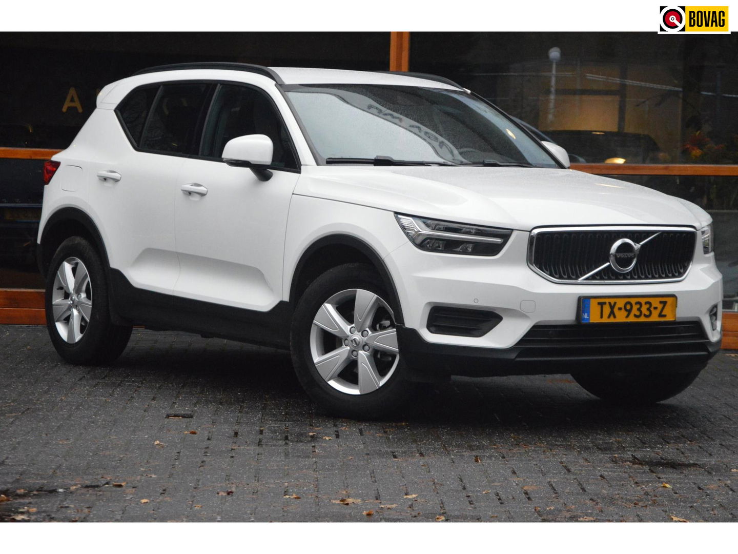 Volvo XC40 T3 | Dealer onderhouden | Cruise Control | Navigatie | Voor + Achter Parkeersensoren |