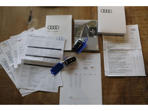 Audi Q8 55 TFSI 340pk S-line Panoramadak RS-stoelen Luchtvering 4-Wielsturing Bang&Olufsen Trekhaak Matrix led NLauto