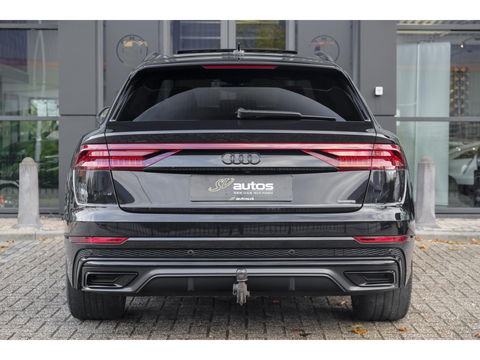 Audi Q8 55 TFSI 340pk S-line Panoramadak RS-stoelen Luchtvering 4-Wielsturing Bang&Olufsen Trekhaak Matrix led NLauto