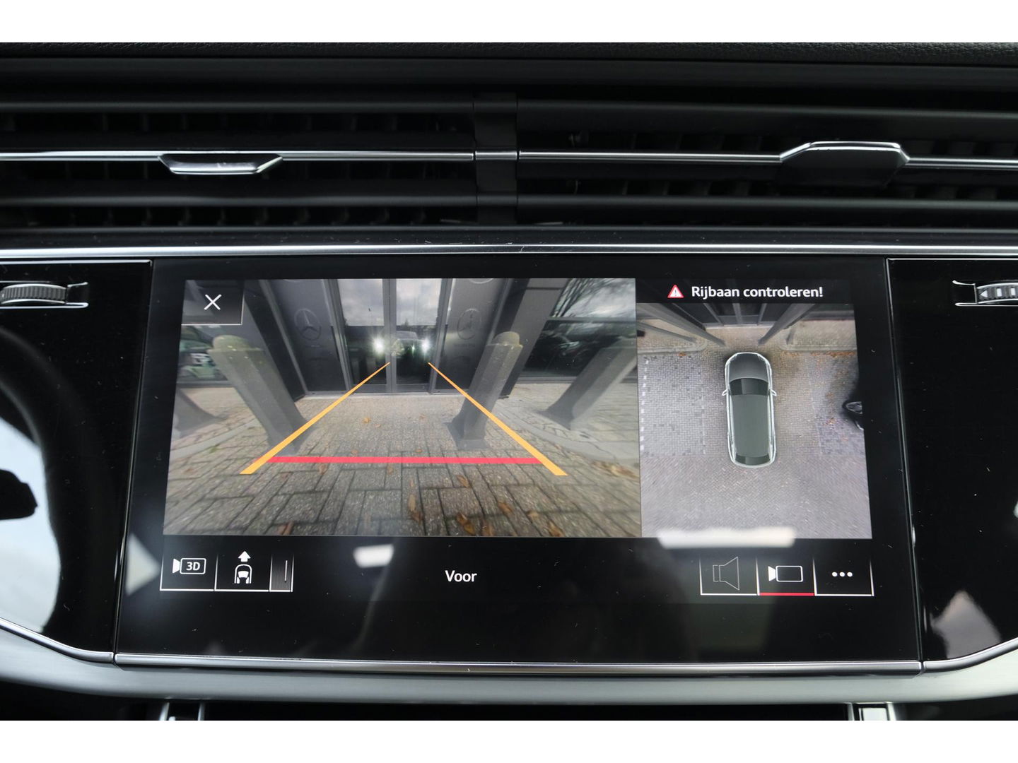 Audi Q8 55 TFSI 340pk S-line Panoramadak RS-stoelen Luchtvering 4-Wielsturing Bang&Olufsen Trekhaak Matrix led NLauto