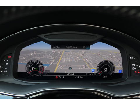 Audi Q8 55 TFSI 340pk S-line Panoramadak RS-stoelen Luchtvering 4-Wielsturing Bang&Olufsen Trekhaak Matrix led NLauto