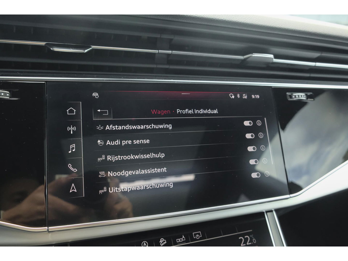 Audi Q8 55 TFSI 340pk S-line Panoramadak RS-stoelen Luchtvering 4-Wielsturing Bang&Olufsen Trekhaak Matrix led NLauto
