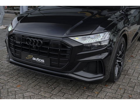 Audi Q8 55 TFSI 340pk S-line Panoramadak RS-stoelen Luchtvering 4-Wielsturing Bang&Olufsen Trekhaak Matrix led NLauto