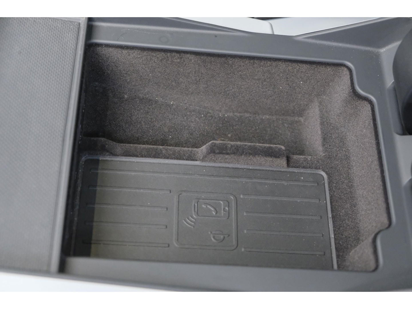 Audi Q8 55 TFSI 340pk S-line Panoramadak RS-stoelen Luchtvering 4-Wielsturing Bang&Olufsen Trekhaak Matrix led NLauto