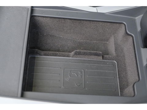 Audi Q8 55 TFSI 340pk S-line Panoramadak RS-stoelen Luchtvering 4-Wielsturing Bang&Olufsen Trekhaak Matrix led NLauto