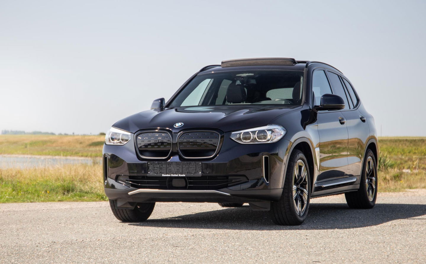 BMW iX3 High Executive 80 kWh PANORAMADAK / CARPLAY / BRUIN LEER / NAVI