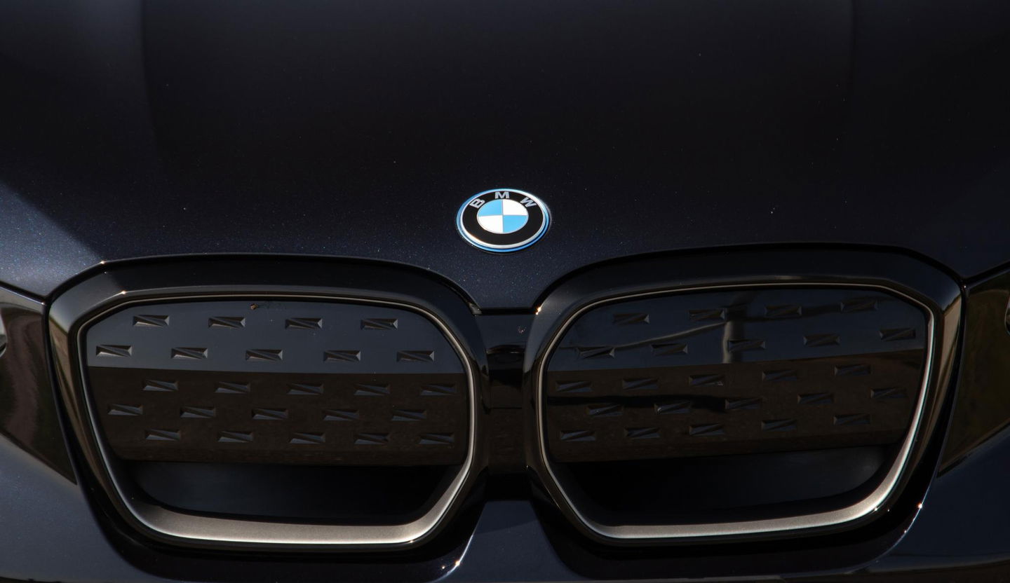 BMW iX3 High Executive 80 kWh PANORAMADAK / CARPLAY / BRUIN LEER / NAVI