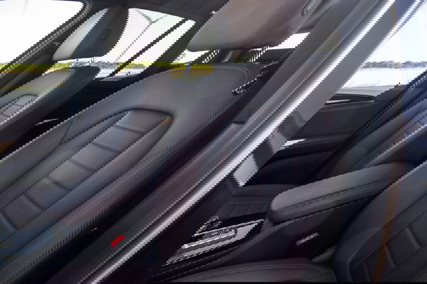 BMW iX3 High Executive 80 kWh PANORAMADAK / CARPLAY / BRUIN LEER / NAVI