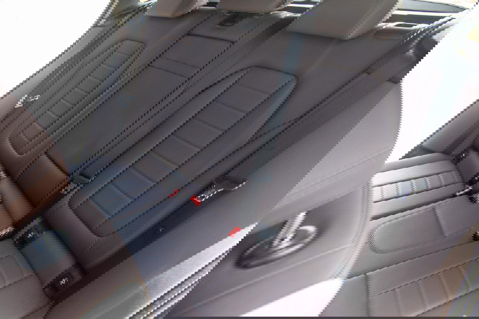 BMW iX3 High Executive 80 kWh PANORAMADAK / CARPLAY / BRUIN LEER / NAVI