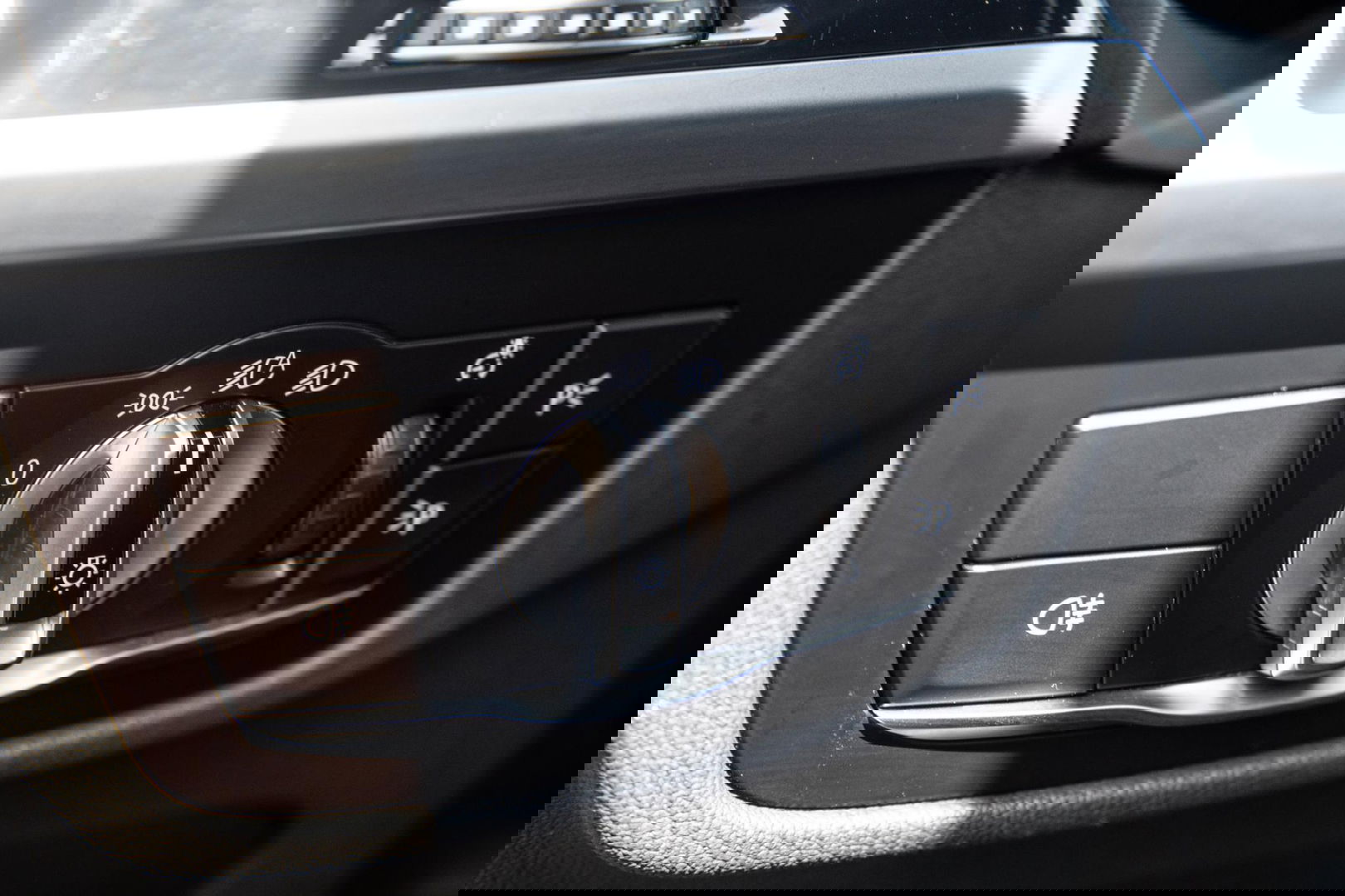 BMW iX3 High Executive 80 kWh PANORAMADAK / CARPLAY / BRUIN LEER / NAVI