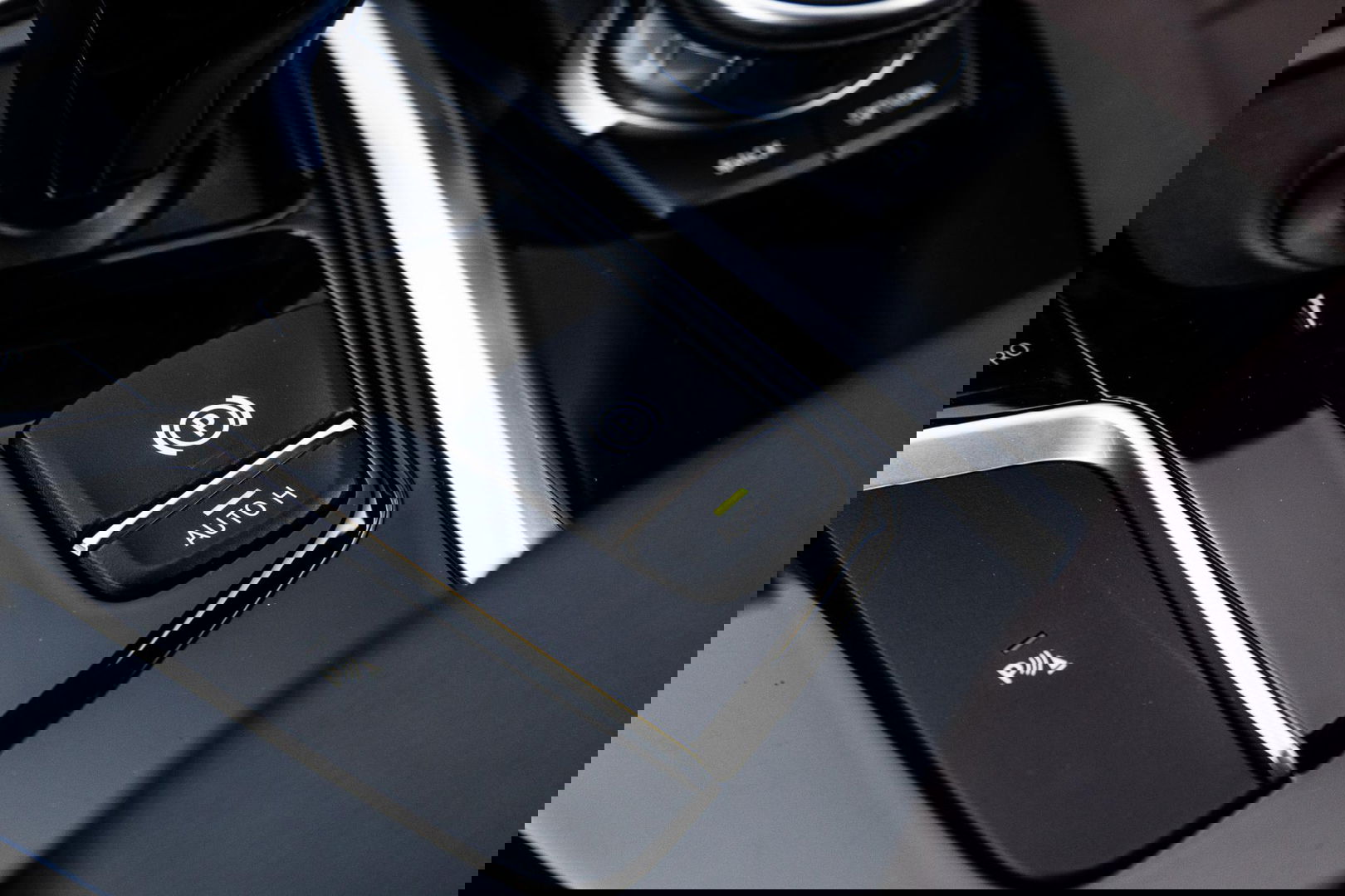 BMW iX3 High Executive 80 kWh PANORAMADAK / CARPLAY / BRUIN LEER / NAVI