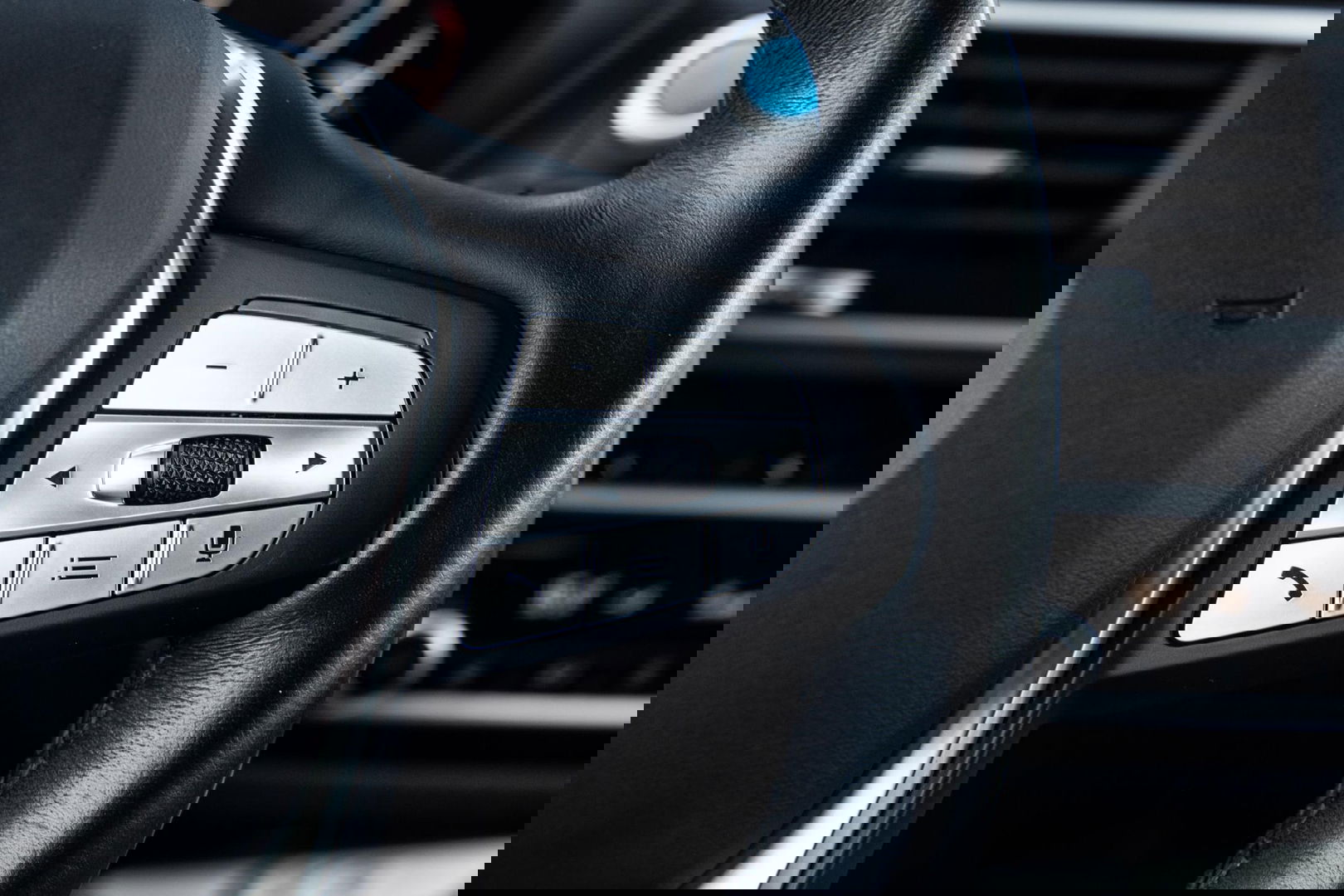 BMW iX3 High Executive 80 kWh PANORAMADAK / CARPLAY / BRUIN LEER / NAVI