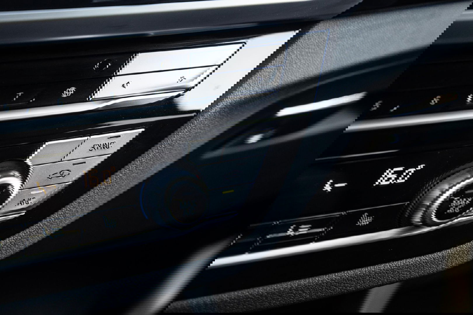 BMW iX3 High Executive 80 kWh PANORAMADAK / CARPLAY / BRUIN LEER / NAVI