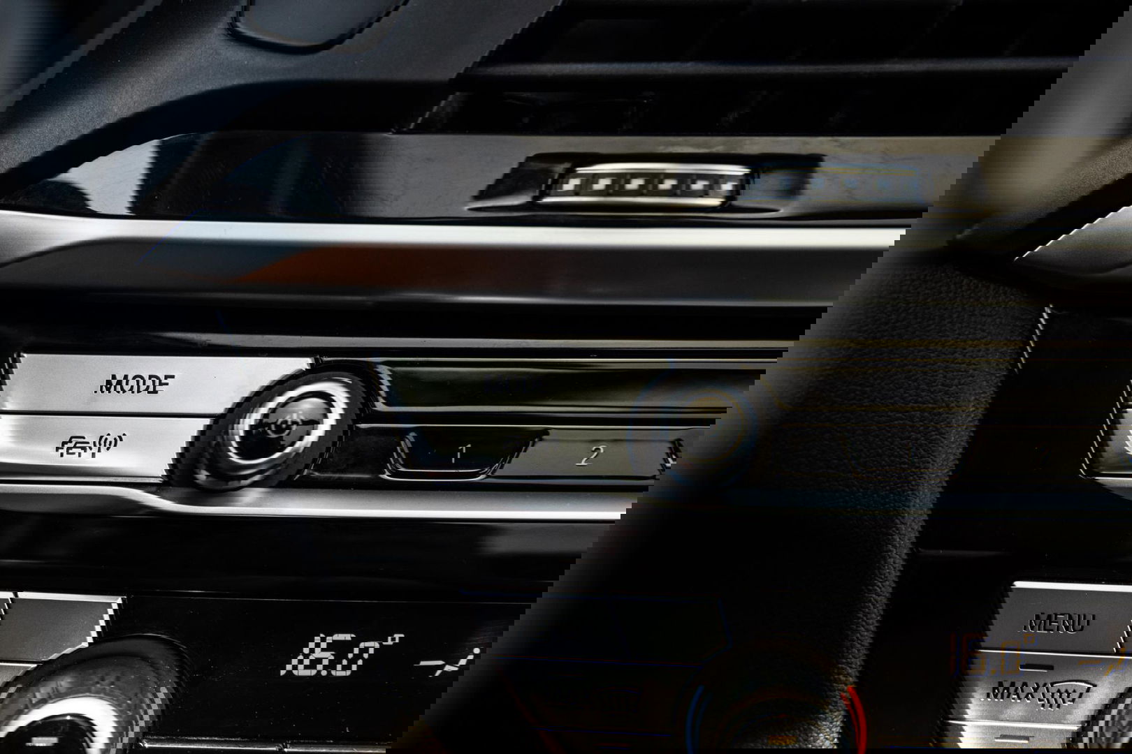 BMW iX3 High Executive 80 kWh PANORAMADAK / CARPLAY / BRUIN LEER / NAVI