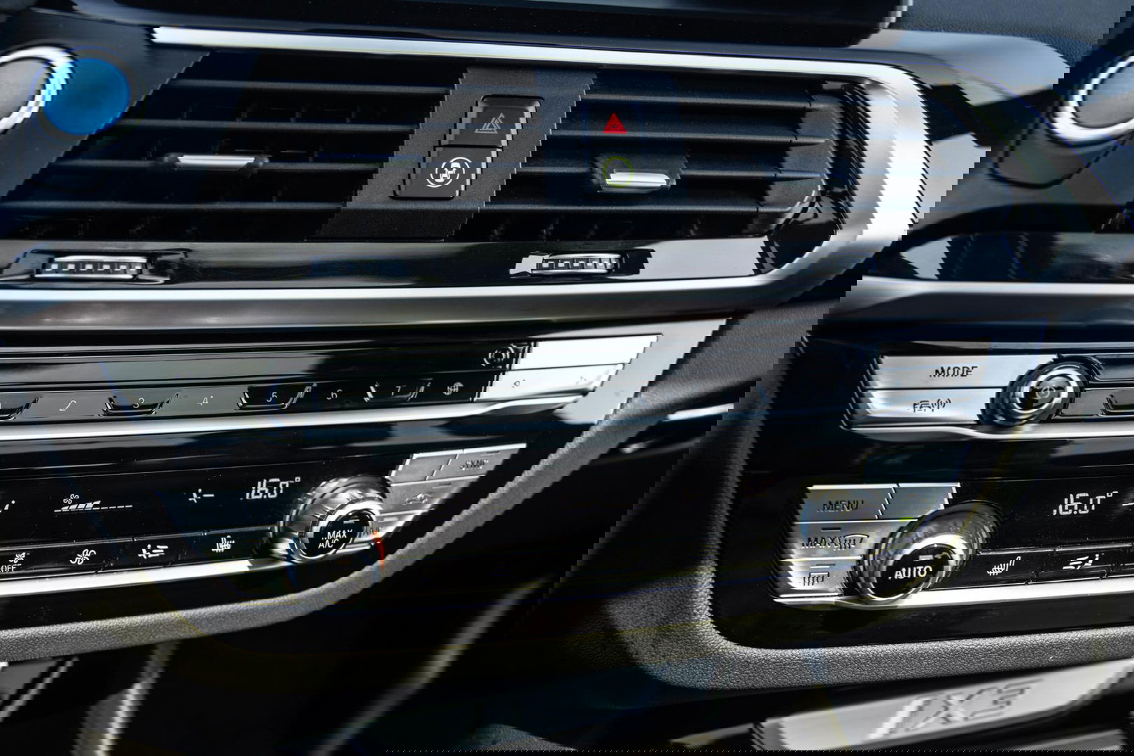 BMW iX3 High Executive 80 kWh PANORAMADAK / CARPLAY / BRUIN LEER / NAVI