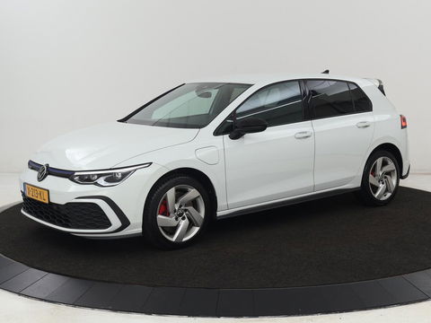 Volkswagen Golf 1.4 eHybrid GTE | Camera | Adaptive cruise | Carplay | Navigatie | Sportstoelen | Full LED | Sfeerverlichting | PHEV