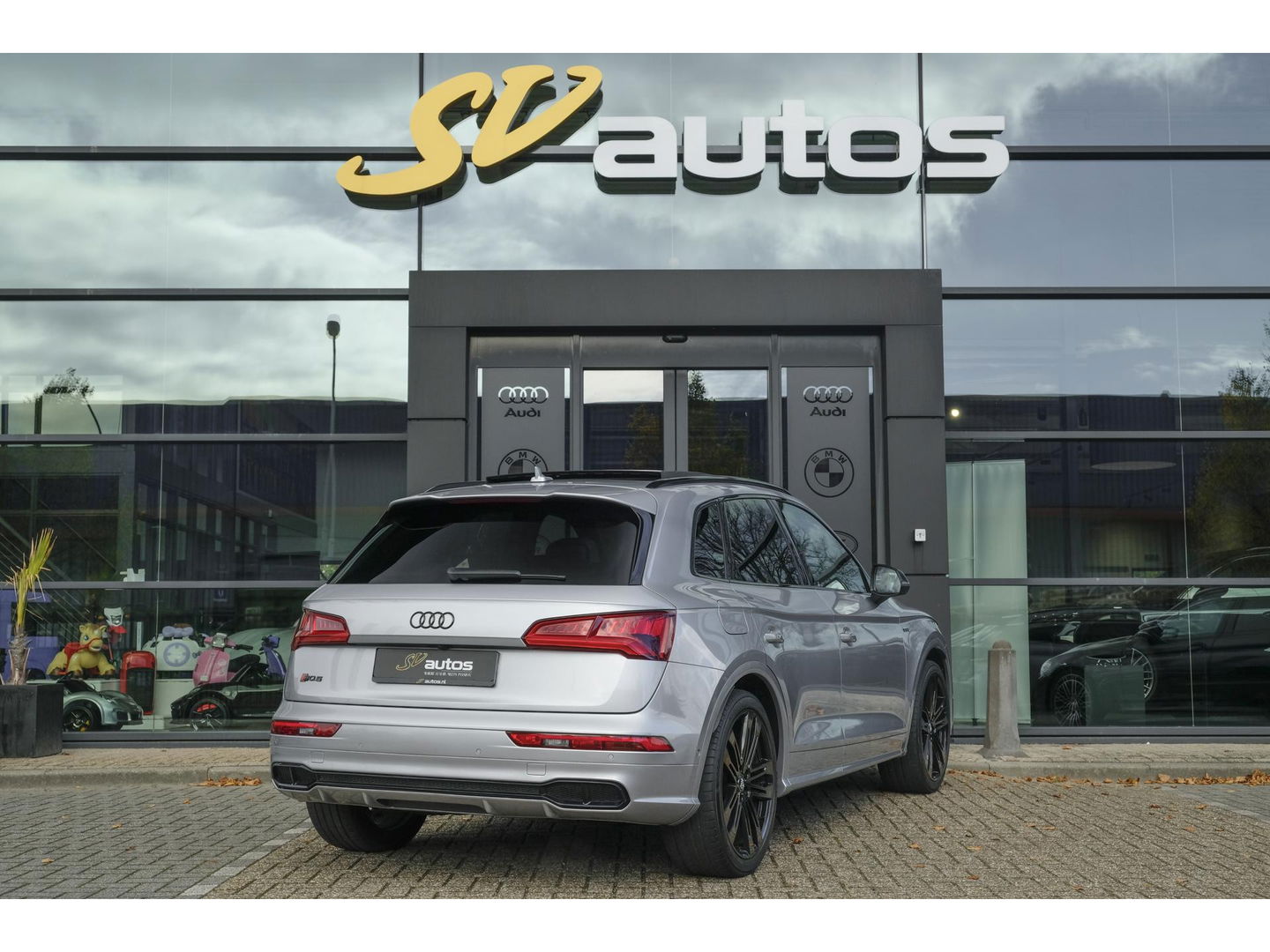 Audi SQ5 3.0 TFSI 354pk Quattro Panoramadak Luchtvering RS stoelen Trekhaak Head-up Bang&Olufsen BOMVOL Black pack
