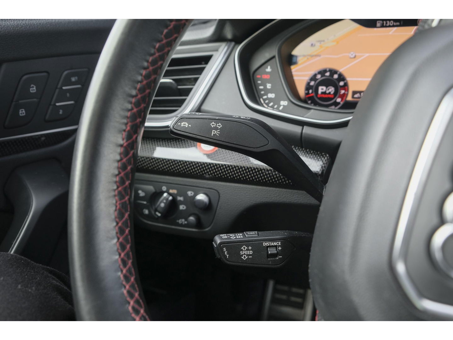 Audi SQ5 3.0 TFSI 354pk Quattro Panoramadak Luchtvering RS stoelen Trekhaak Head-up Bang&Olufsen BOMVOL Black pack