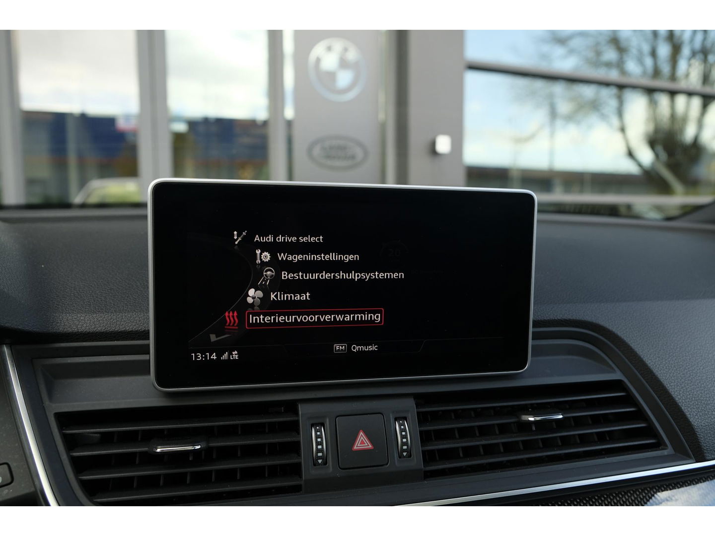 Audi SQ5 3.0 TFSI 354pk Quattro Panoramadak Luchtvering RS stoelen Trekhaak Head-up Bang&Olufsen BOMVOL Black pack