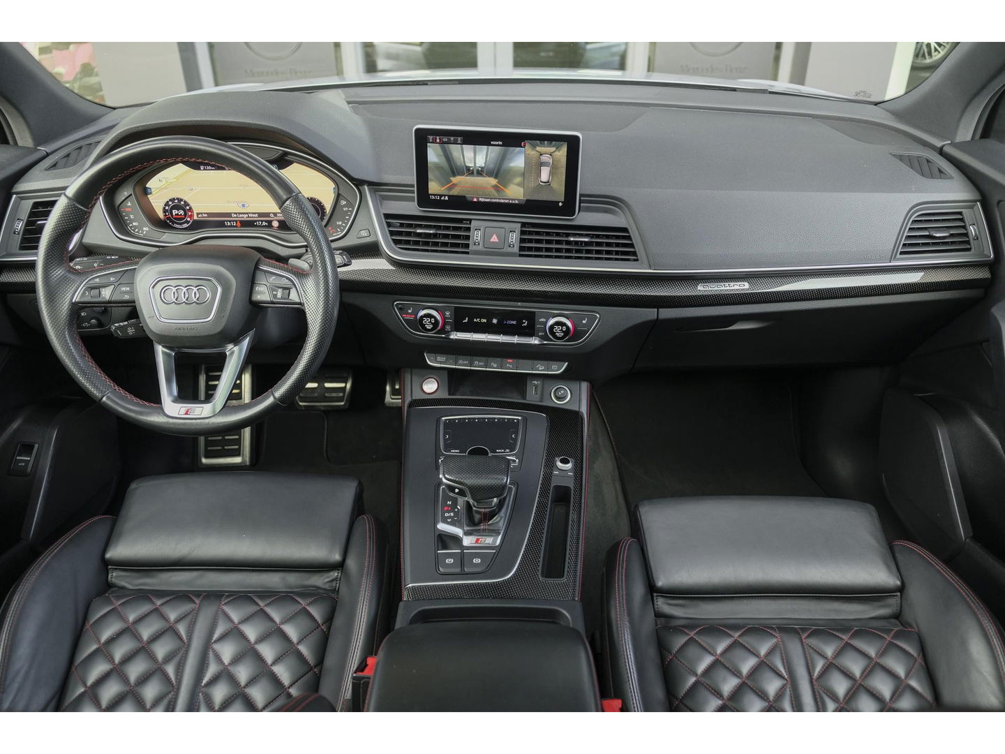 Audi SQ5 3.0 TFSI 354pk Quattro Panoramadak Luchtvering RS stoelen Trekhaak Head-up Bang&Olufsen BOMVOL Black pack