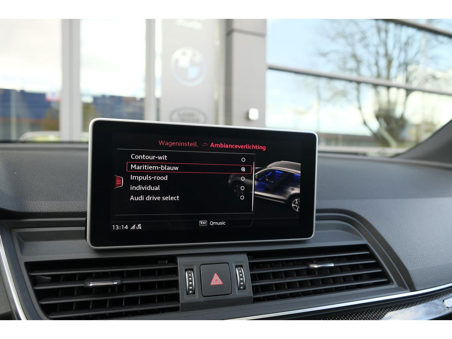 Audi SQ5 3.0 TFSI 354pk Quattro Panoramadak Luchtvering RS stoelen Trekhaak Head-up Bang&Olufsen BOMVOL Black pack