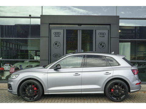 Audi SQ5 3.0 TFSI 354pk Quattro Panoramadak Luchtvering RS stoelen Trekhaak Head-up Bang&Olufsen BOMVOL Black pack