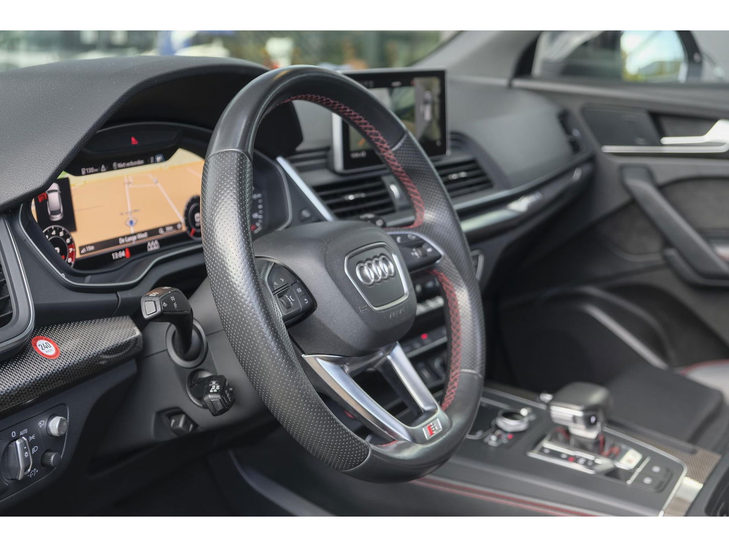 Audi SQ5 3.0 TFSI 354pk Quattro Panoramadak Luchtvering RS stoelen Trekhaak Head-up Bang&Olufsen BOMVOL Black pack