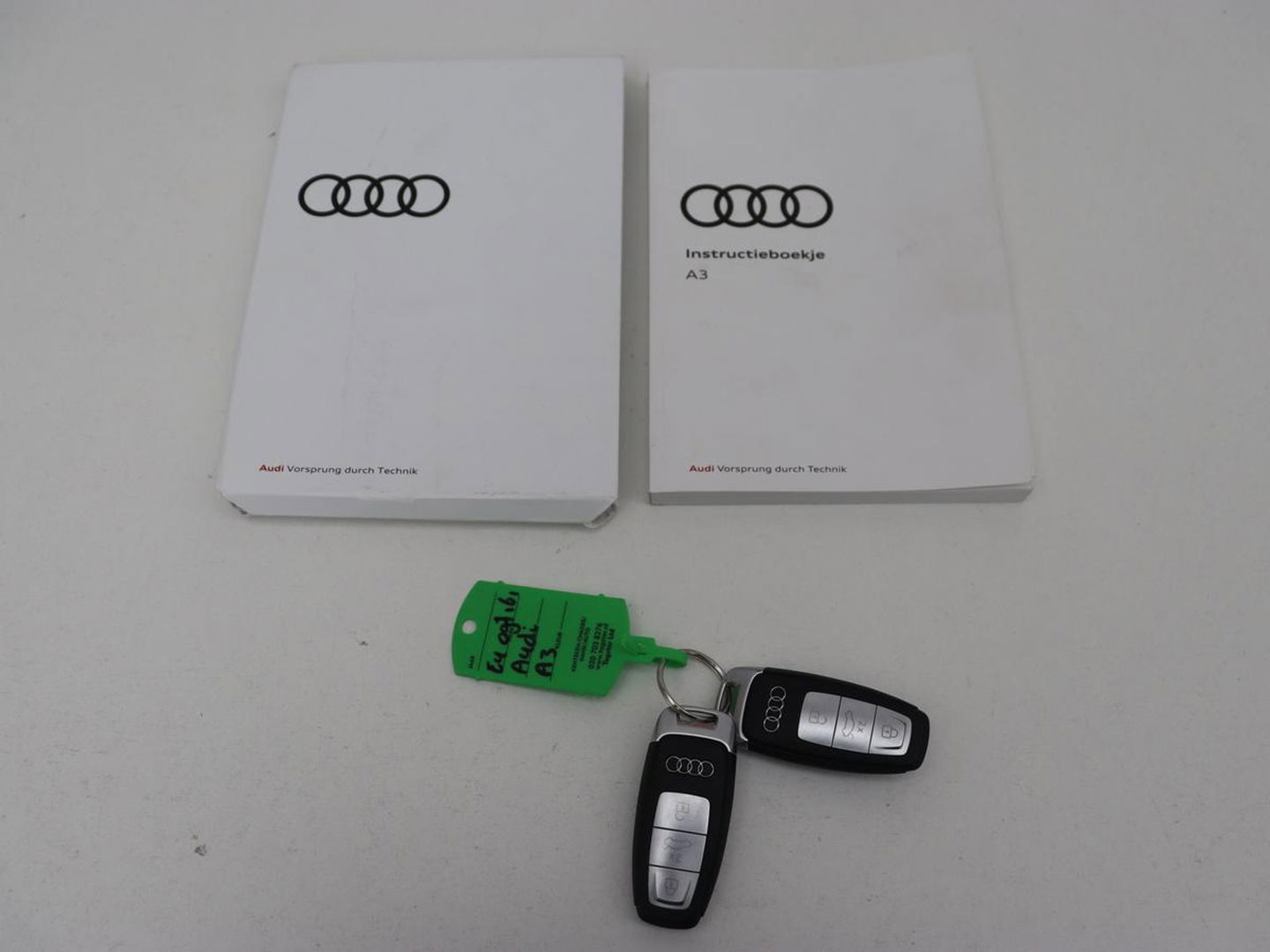 Audi A3 Sportback 40 TFSI e Edition | Leder | Carplay | Navigatie | Stoelverwarming | Cruise Control Adaptief | LMV 16 |