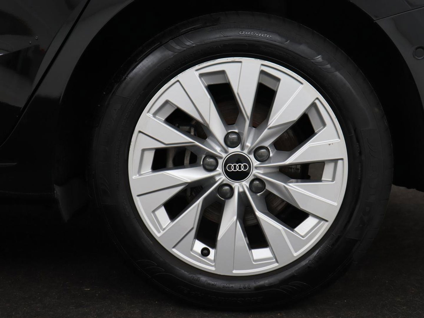 Audi A3 Sportback 40 TFSI e Edition | Leder | Carplay | Navigatie | Stoelverwarming | Cruise Control Adaptief | LMV 16 |