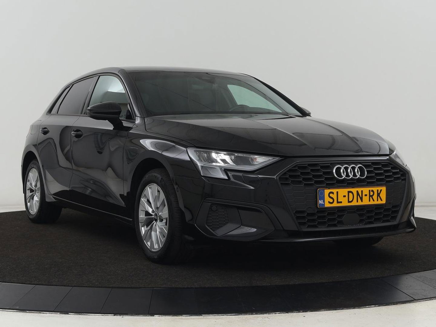Audi A3 Sportback 40 TFSI e Edition | Leder | Carplay | Navigatie | Stoelverwarming | Cruise Control Adaptief | LMV 16 |