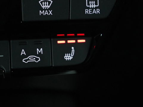 Audi A3 Sportback 40 TFSI e Edition | Leder | Carplay | Navigatie | Stoelverwarming | Cruise Control Adaptief | LMV 16 |