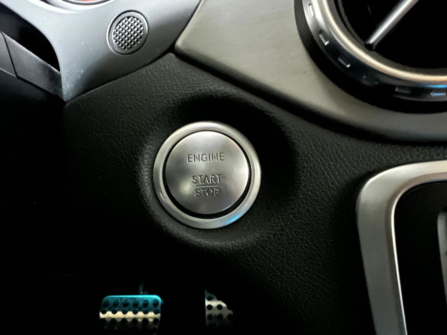 Mercedes-Benz GLA 180 AMG Pano H/K Memory Leer Cruise Clima NAP