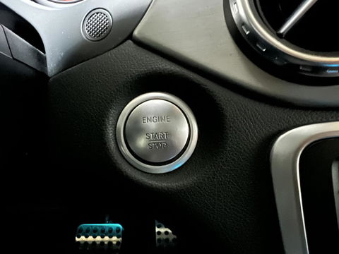 Mercedes-Benz GLA 180 AMG Pano H/K Memory Leer Cruise Clima NAP