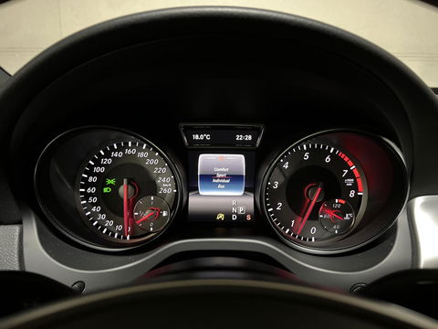 Mercedes-Benz GLA 180 AMG Pano H/K Memory Leer Cruise Clima NAP
