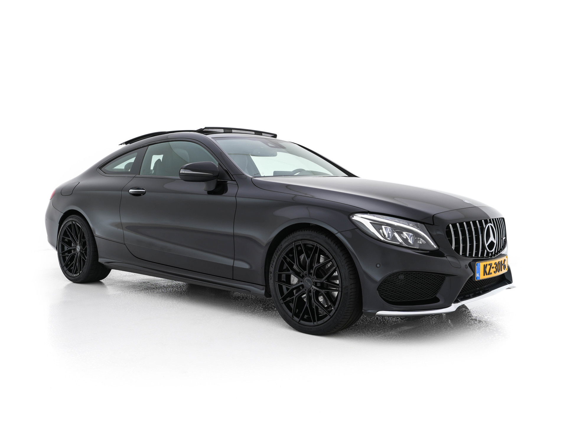 Mercedes-Benz C-Klasse Coupé 250 d Prestige AMG Aut. *PANO | LUXURY-LEATHER | MULTI-BEAM-LED | KEYLESS | CAMERA | NAVI-FULLMAP | HEATED-SPORTSEATS | AMBIENT-LIGHT | ECC | PDC | CRUISE | 18''ALU*