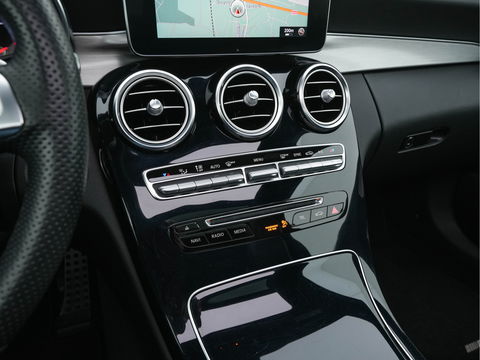 Mercedes-Benz C-Klasse Coupé 250 d Prestige AMG Aut. *PANO | LUXURY-LEATHER | MULTI-BEAM-LED | KEYLESS | CAMERA | NAVI-FULLMAP | HEATED-SPORTSEATS | AMBIENT-LIGHT | ECC | PDC | CRUISE | 18''ALU*