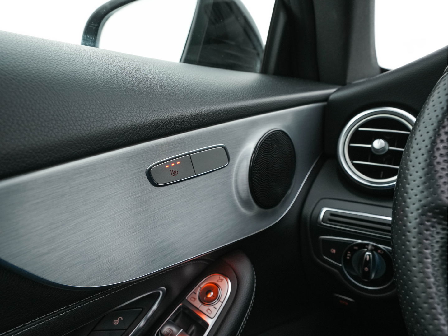 Mercedes-Benz C-Klasse Coupé 250 d Prestige AMG Aut. *PANO | LUXURY-LEATHER | MULTI-BEAM-LED | KEYLESS | CAMERA | NAVI-FULLMAP | HEATED-SPORTSEATS | AMBIENT-LIGHT | ECC | PDC | CRUISE | 18''ALU*