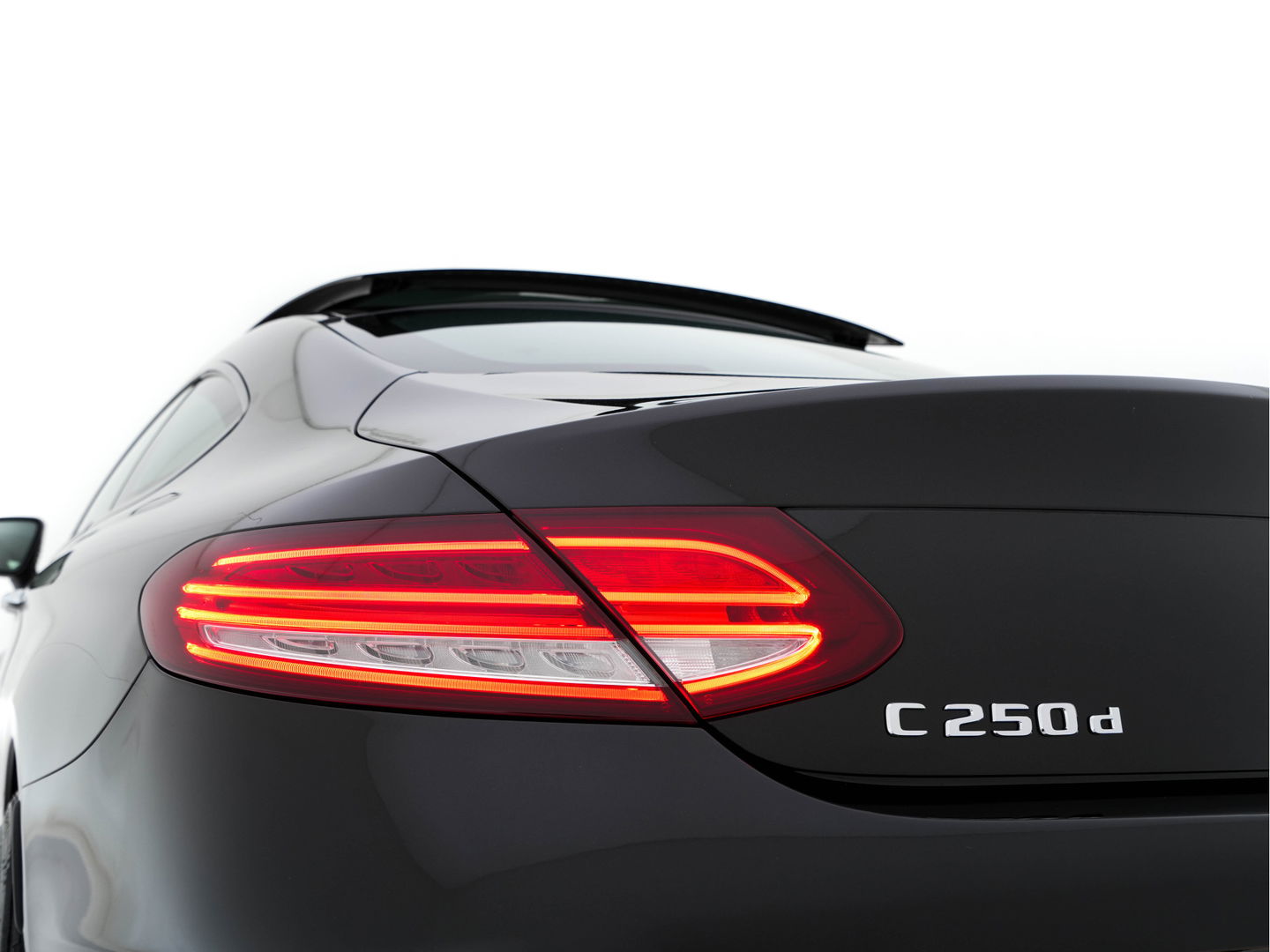 Mercedes-Benz C-Klasse Coupé 250 d Prestige AMG Aut. *PANO | LUXURY-LEATHER | MULTI-BEAM-LED | KEYLESS | CAMERA | NAVI-FULLMAP | HEATED-SPORTSEATS | AMBIENT-LIGHT | ECC | PDC | CRUISE | 18''ALU*
