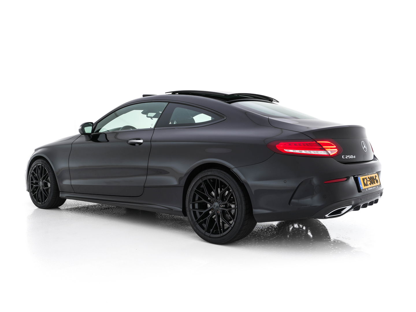 Mercedes-Benz C-Klasse Coupé 250 d Prestige AMG Aut. *PANO | LUXURY-LEATHER | MULTI-BEAM-LED | KEYLESS | CAMERA | NAVI-FULLMAP | HEATED-SPORTSEATS | AMBIENT-LIGHT | ECC | PDC | CRUISE | 18''ALU*