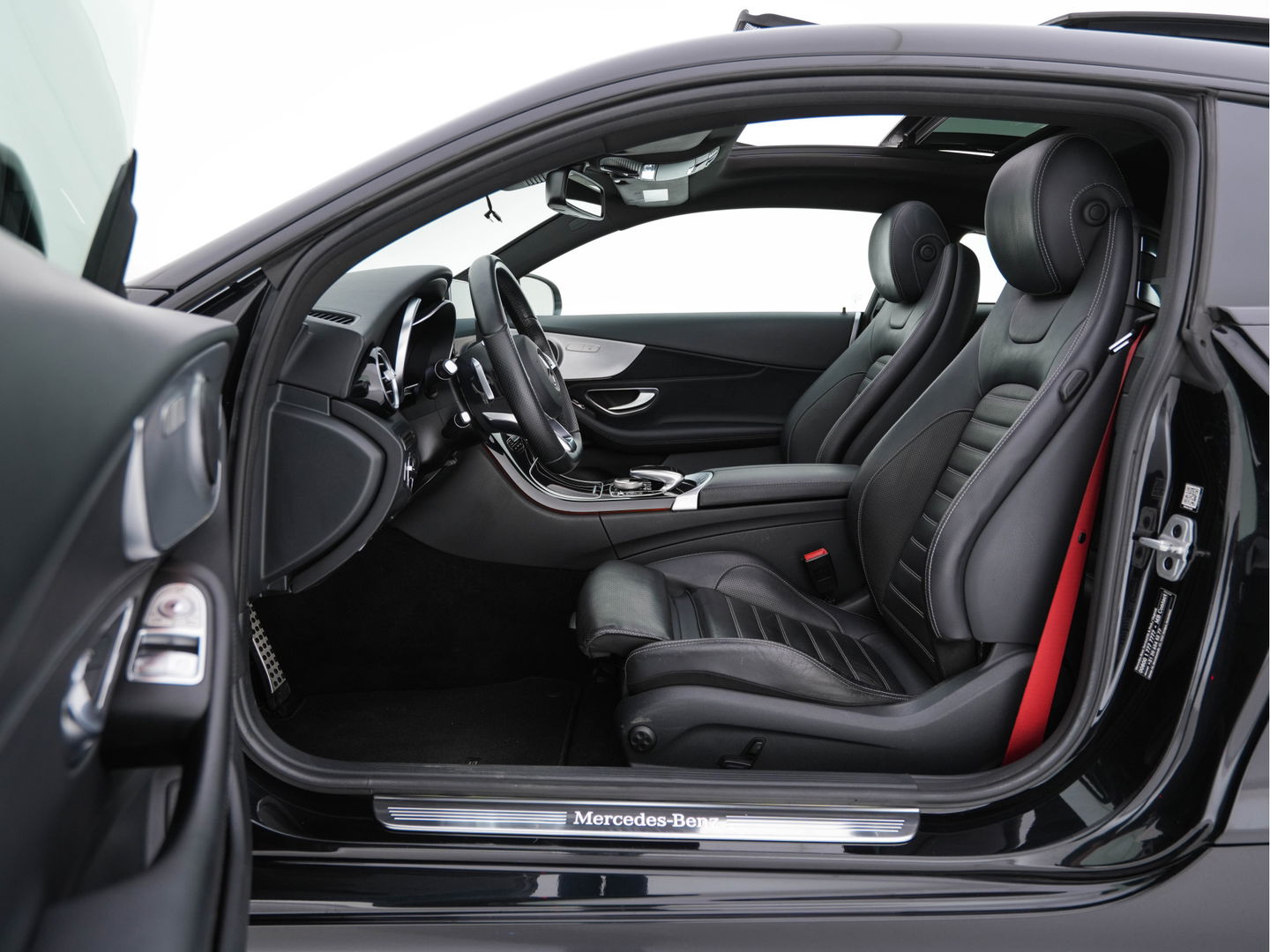 Mercedes-Benz C-Klasse Coupé 250 d Prestige AMG Aut. *PANO | LUXURY-LEATHER | MULTI-BEAM-LED | KEYLESS | CAMERA | NAVI-FULLMAP | HEATED-SPORTSEATS | AMBIENT-LIGHT | ECC | PDC | CRUISE | 18''ALU*