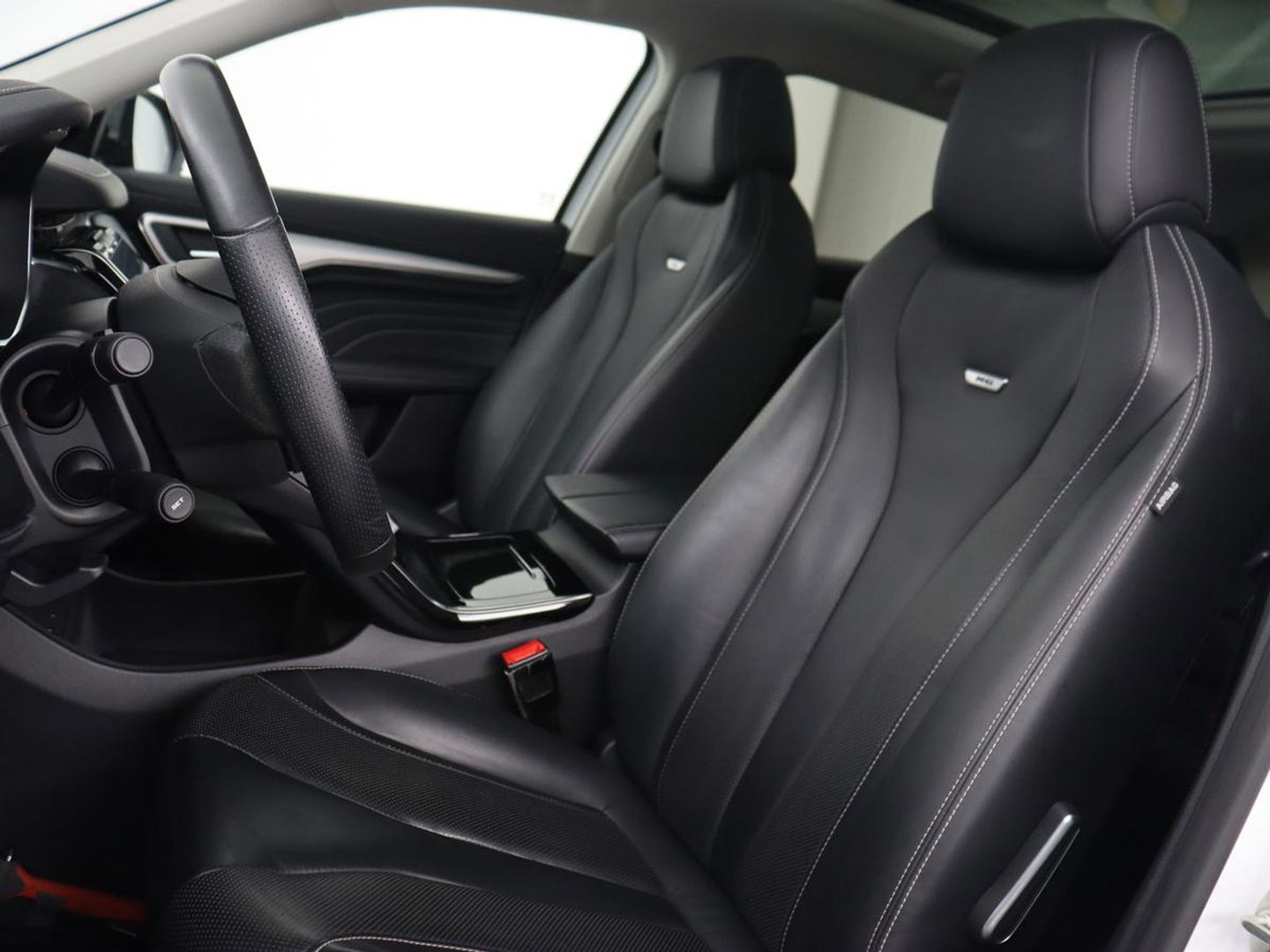 MG Marvel R Luxury 70 kWh | Trekhaak | Panorama | 360 Camera | Cruise Control Adaptief | Navigatie | Carplay | Stoelverwarming | LMC 19 |