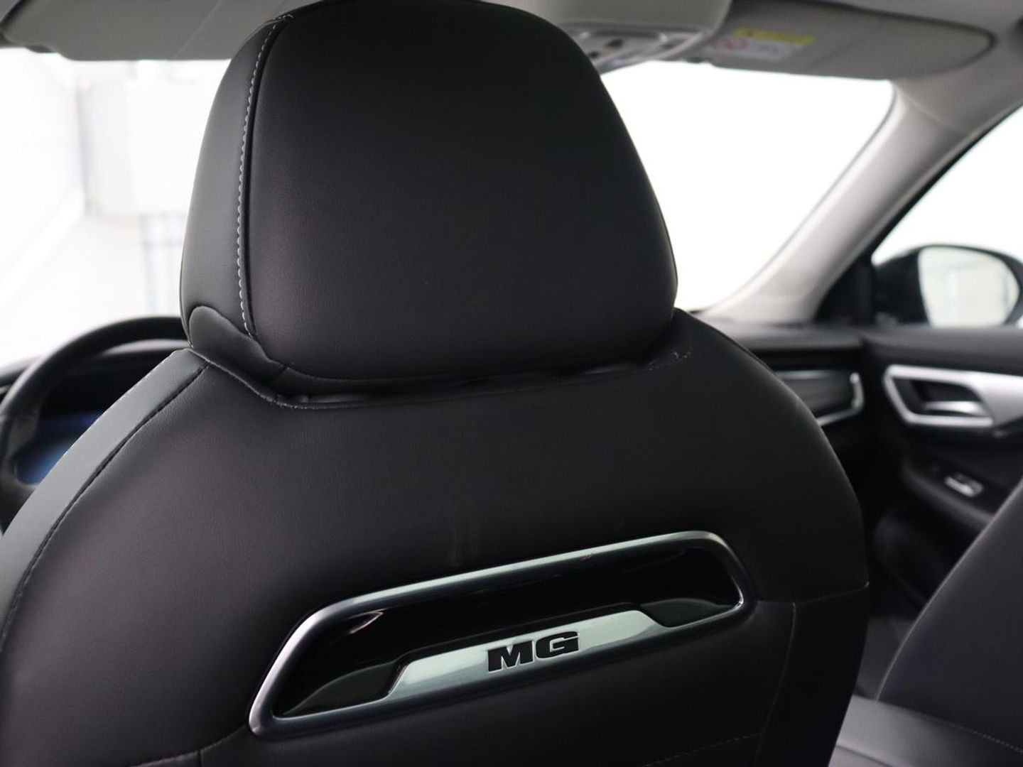 MG Marvel R Luxury 70 kWh | Trekhaak | Panorama | 360 Camera | Cruise Control Adaptief | Navigatie | Carplay | Stoelverwarming | LMC 19 |