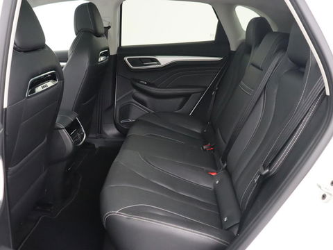 MG Marvel R Luxury 70 kWh | Trekhaak | Panorama | 360 Camera | Cruise Control Adaptief | Navigatie | Carplay | Stoelverwarming | LMC 19 |