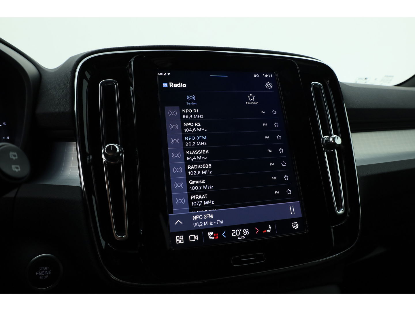 Volvo XC40 B3 Plus Black Edition | 360cam | Pilot Assist | Harman Kardon | Memory seat | 20'' | Pixel LED
